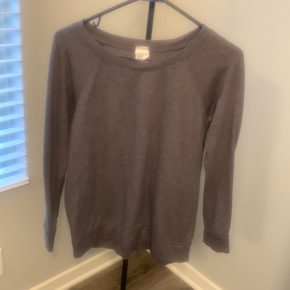 EUC Girls Athletic Top